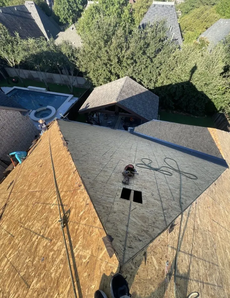 Slide of Lucas Roofing