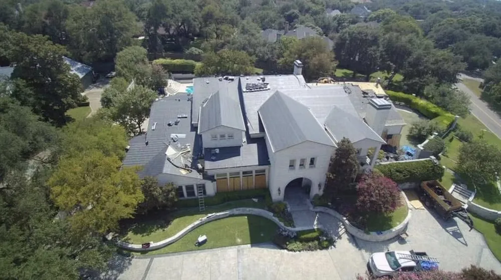 Slide of Lucas Roofing