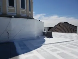 Slide of Lucas Roofing