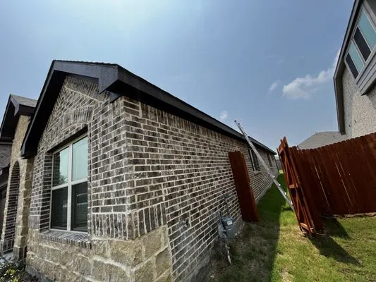 Luciano’s granite renovation Logo