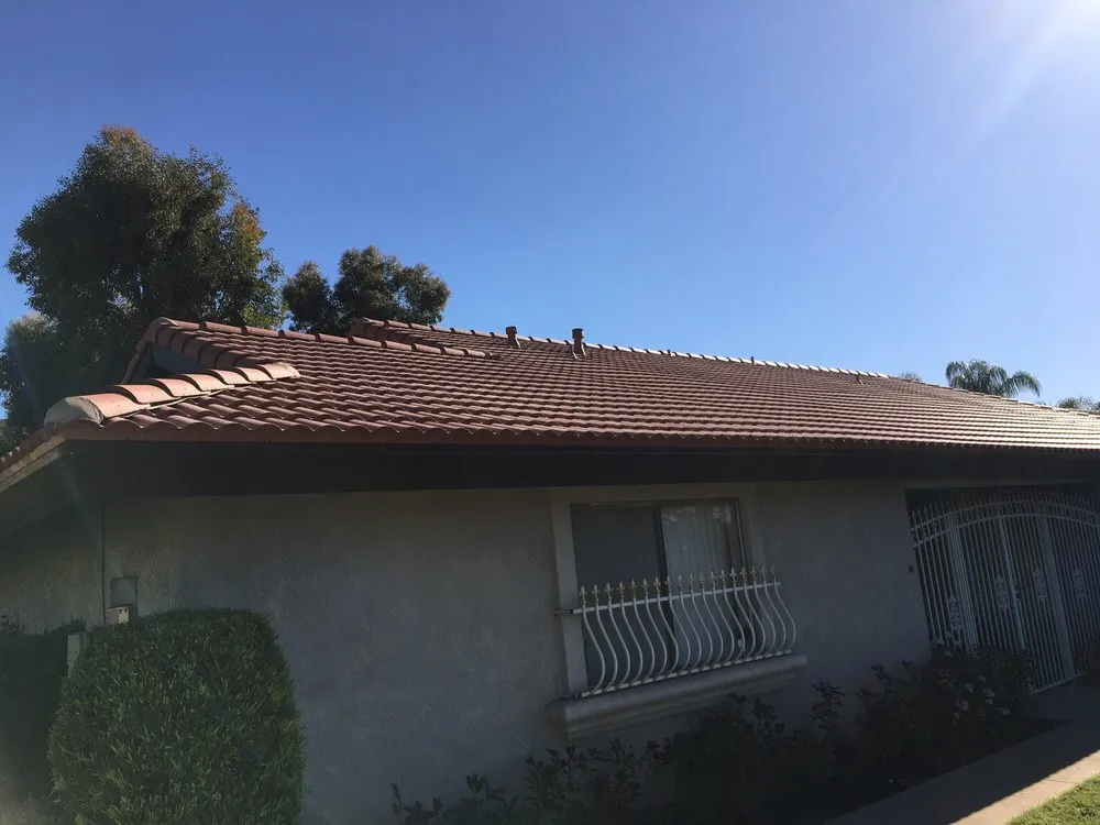 Slide of Luckett Roofing