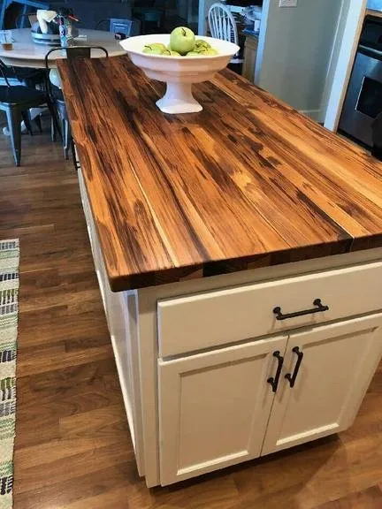 Slide of Lucky Builders