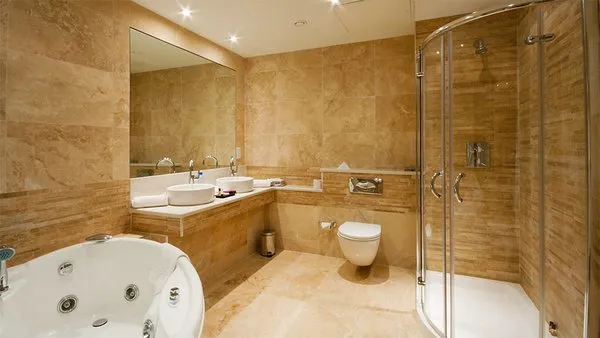 Lucky Star Building Solutions Logo