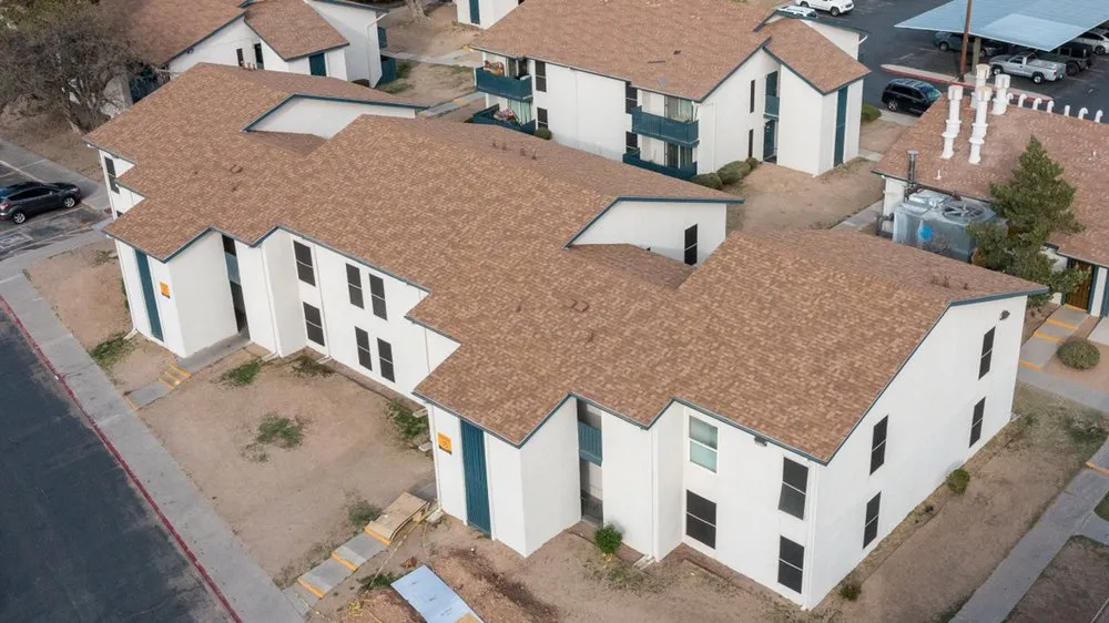 Slide of Luckys Roofing And Construction