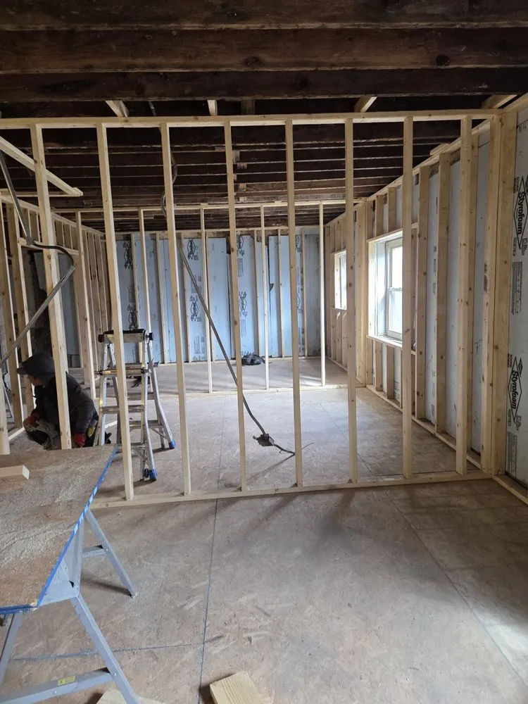 Slide of Luis huilca construction