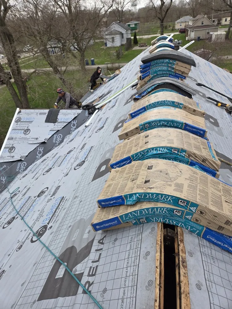 Slide of Luis huilca construction