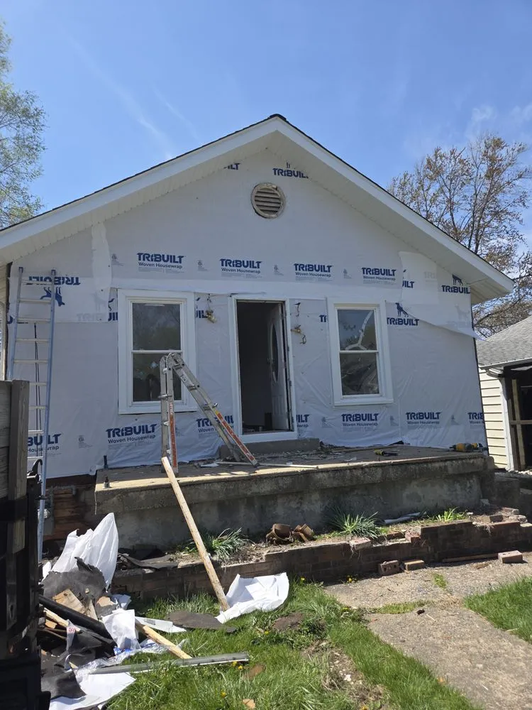 Slide of Luis huilca construction