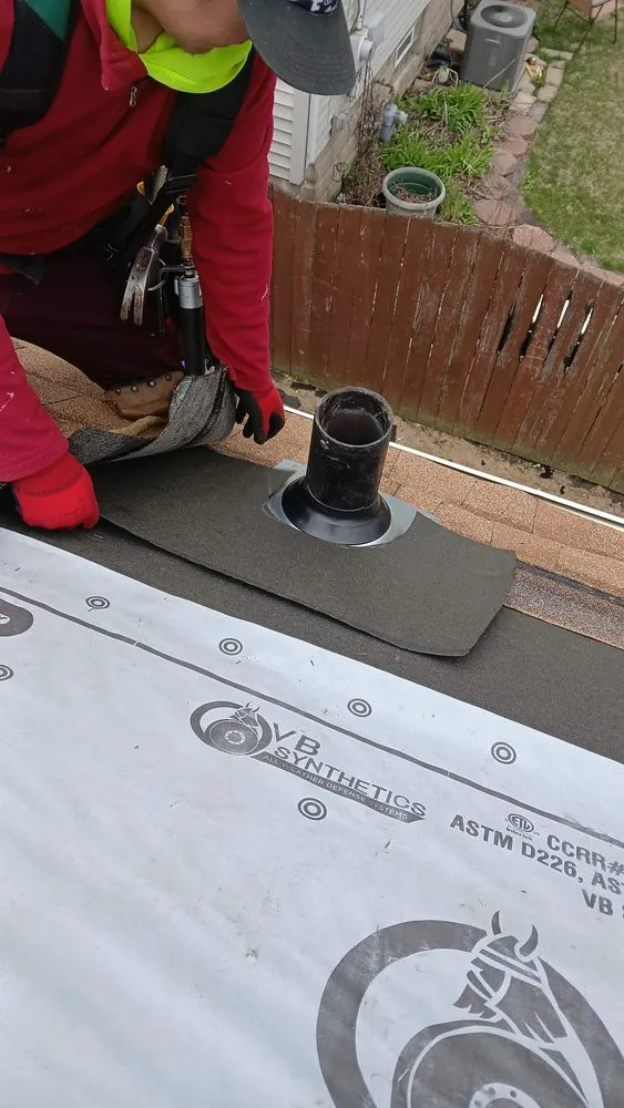 Slide of Luis huilca construction