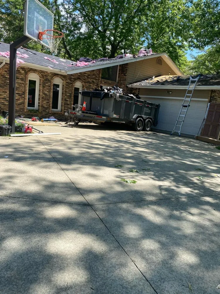 Slide of Luis huilca construction