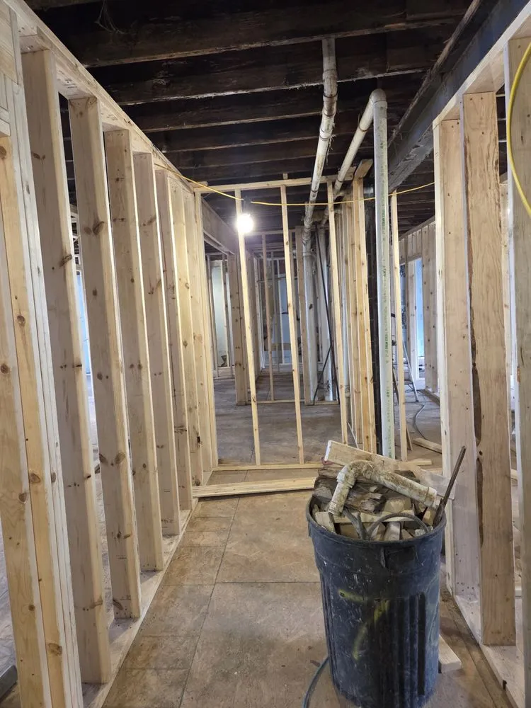 Slide of Luis huilca construction