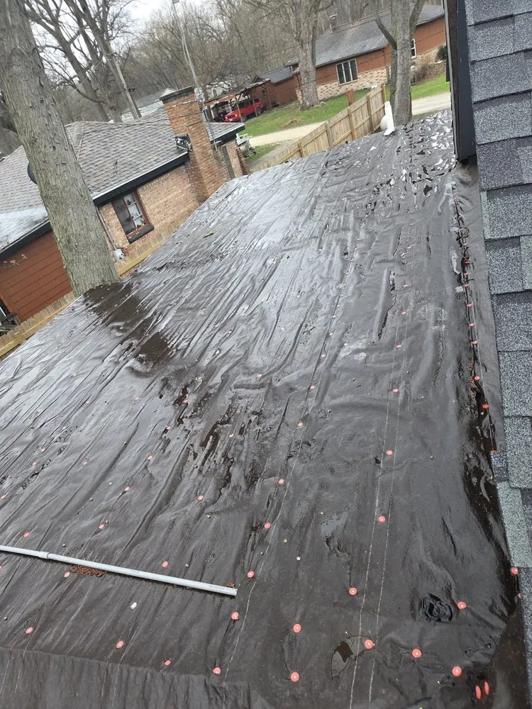 Slide of Luis huilca construction