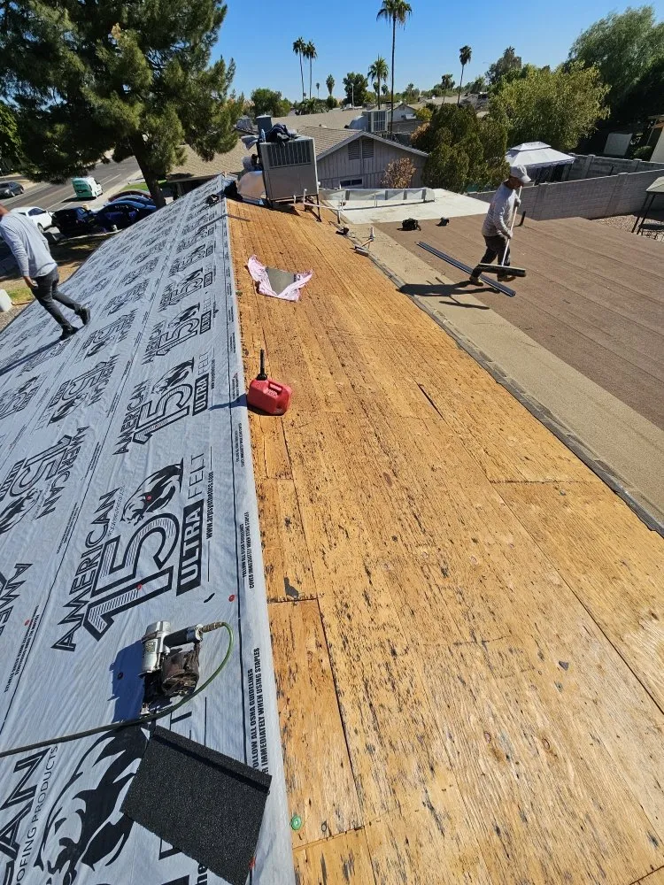 Slide of Luis Martinez Roofing