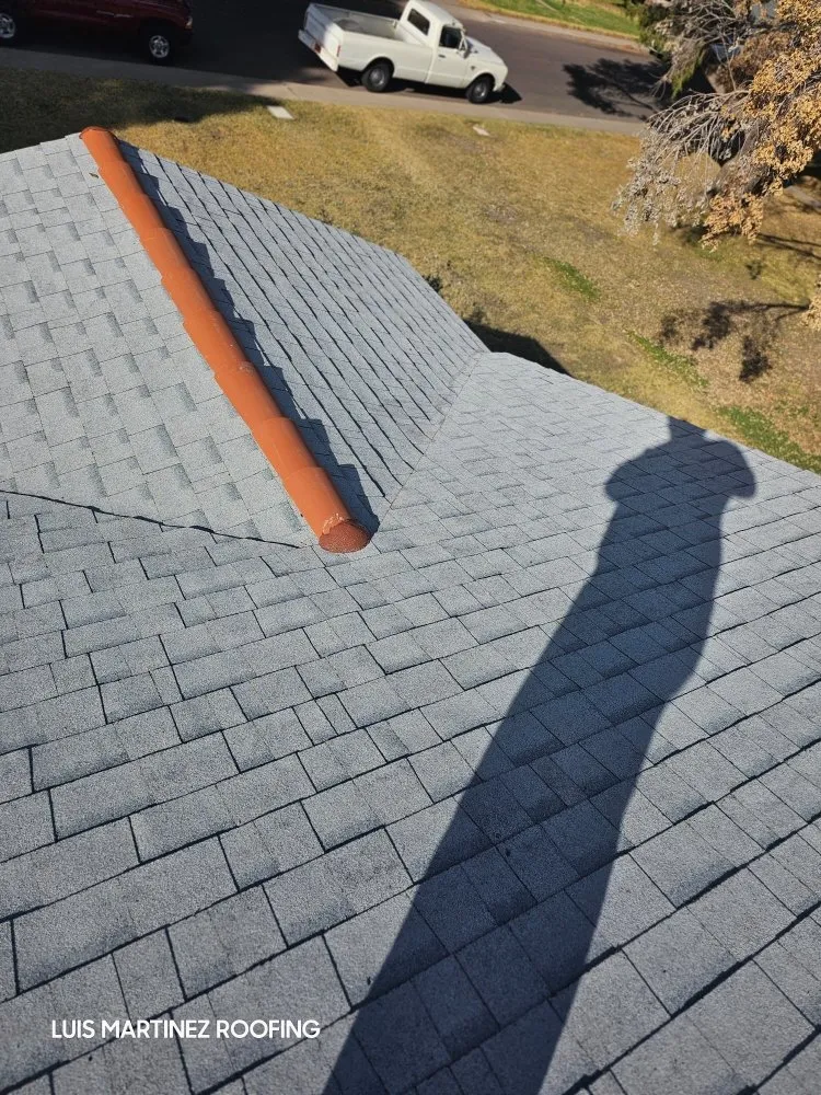 Slide of Luis Martinez Roofing