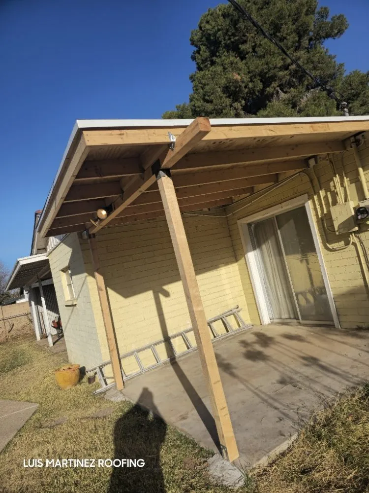 Slide of Luis Martinez Roofing