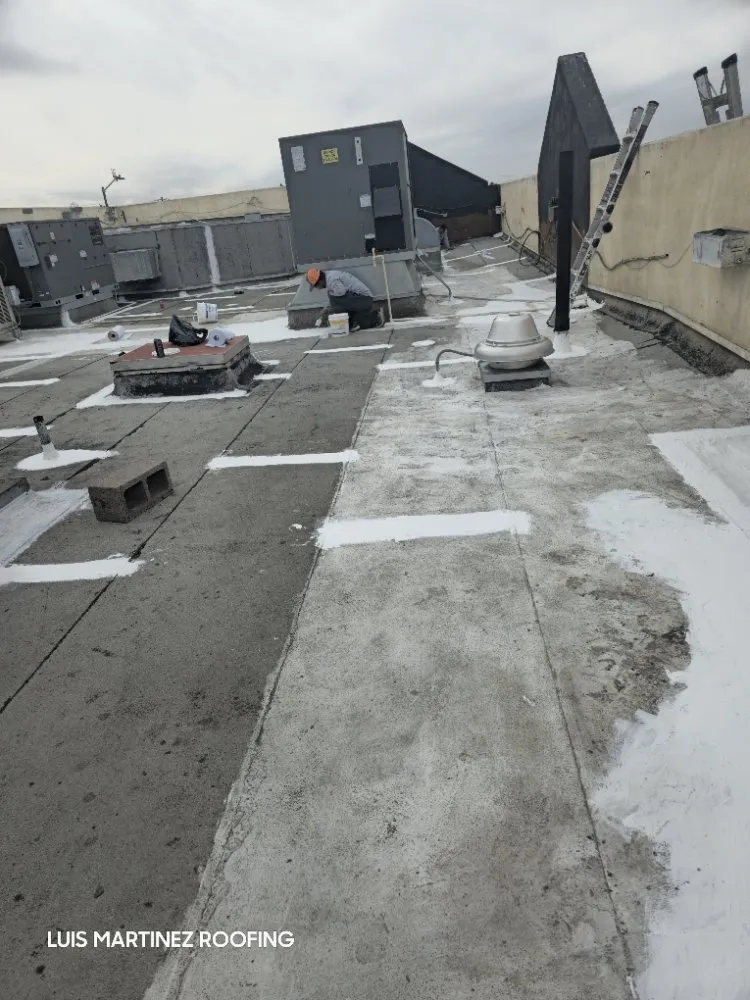 Slide of Luis Martinez Roofing