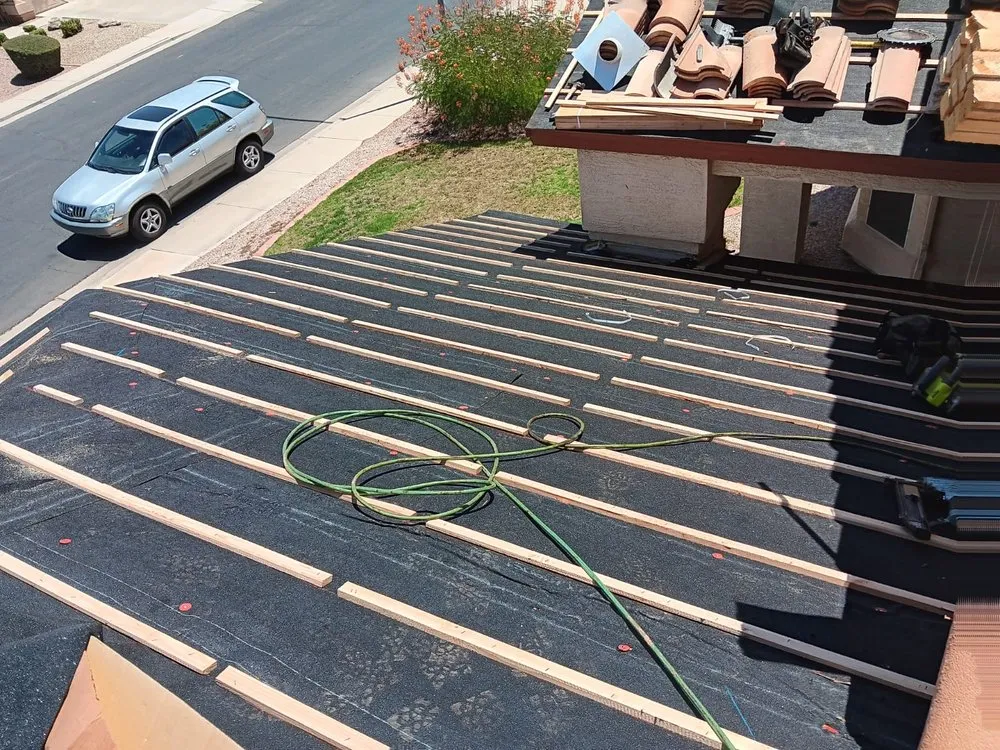 Slide of Luis Martinez Roofing