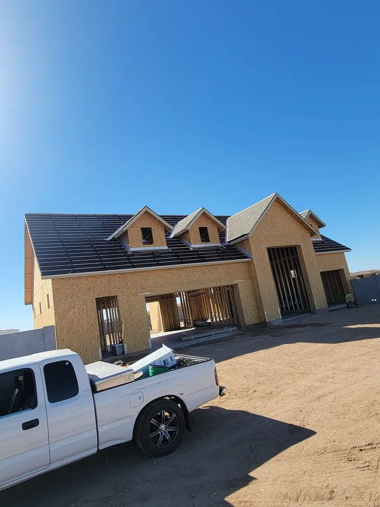 Slide of Luis Martinez Roofing