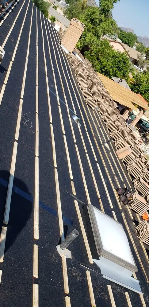 Slide of Luis Martinez Roofing