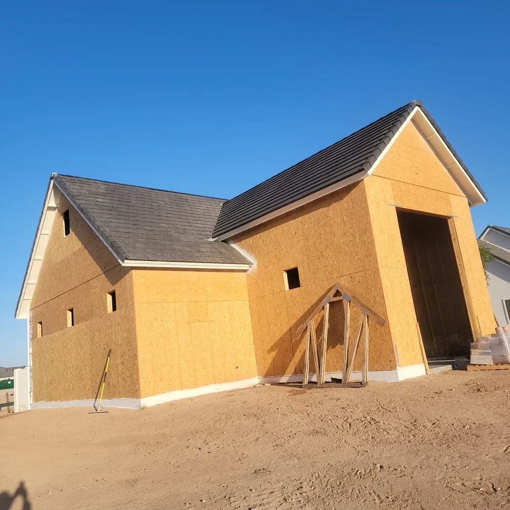 Slide of Luis Martinez Roofing