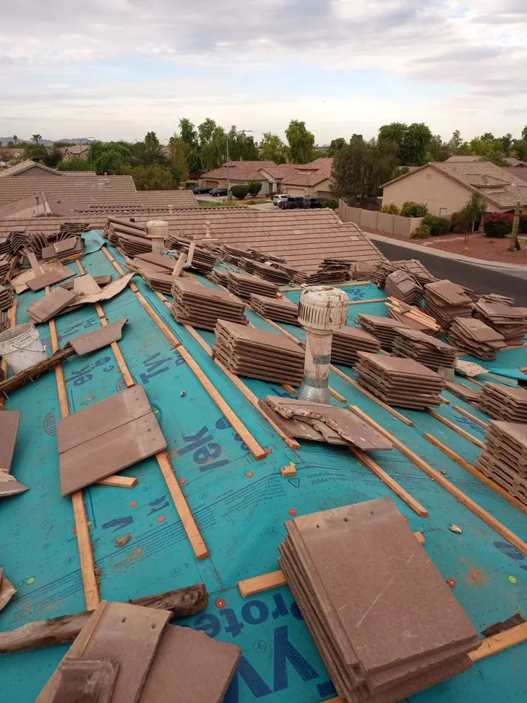 Slide of Luis Martinez Roofing