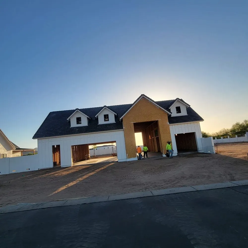 Slide of Luis Martinez Roofing