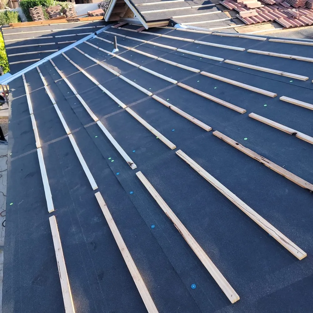 Slide of Luis Martinez Roofing