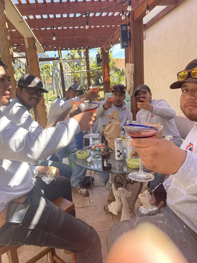 Slide of Luis Mendoza Roofing