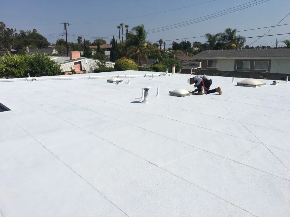 Slide of Luis Mendoza Roofing