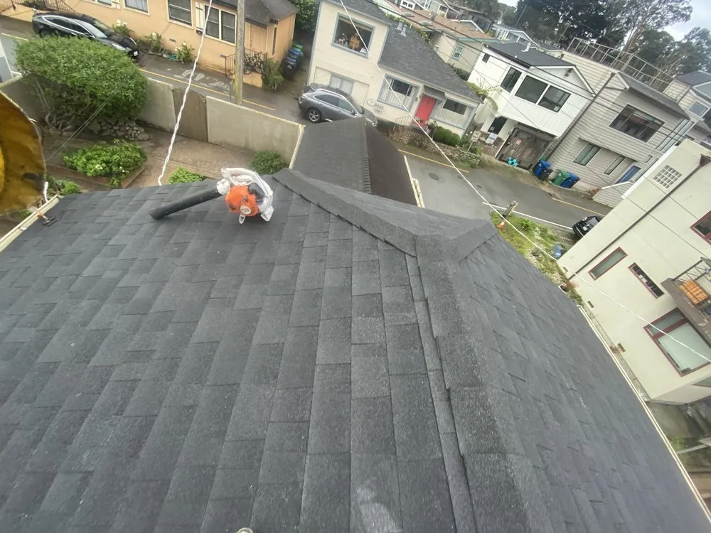 Slide of Luis Roofing