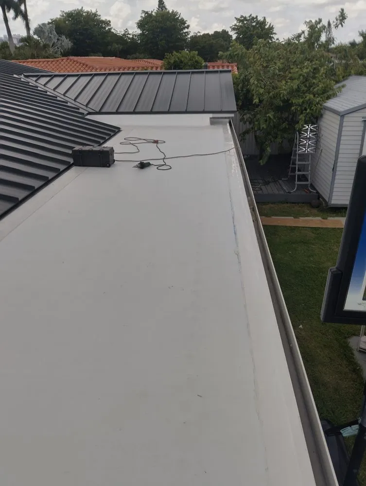 Slide of Luis Roofing Solution