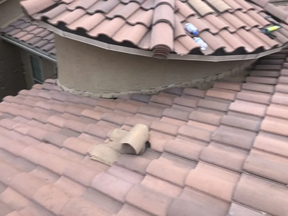 Slide of Luis’s roofing & painting