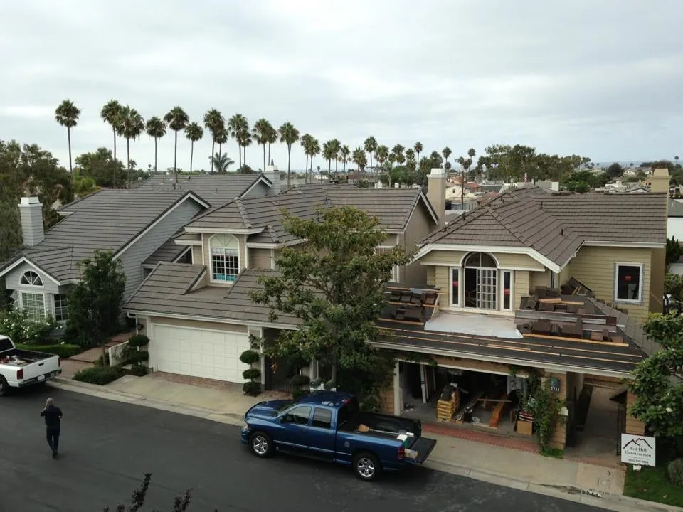 Slide of Luke Roofing