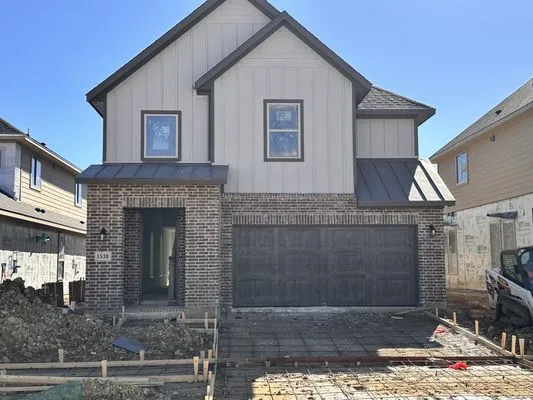 Lumax Roofing & Construction