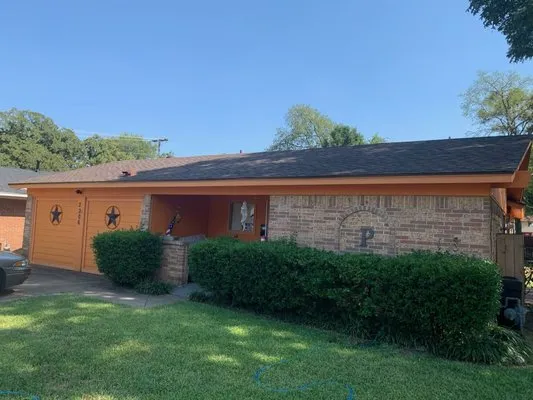 Lumen Construction Roofing Logo