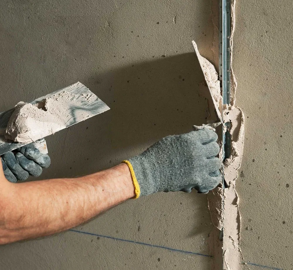 Slide of Lumin General Contractors