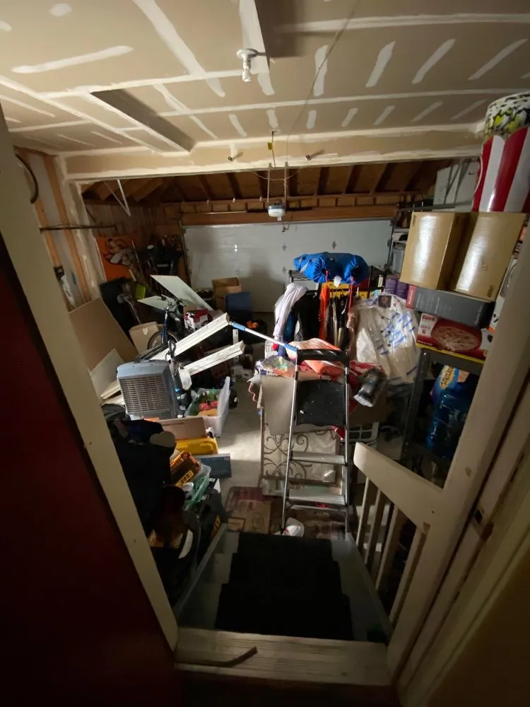 Slide of Lumin General Contractors