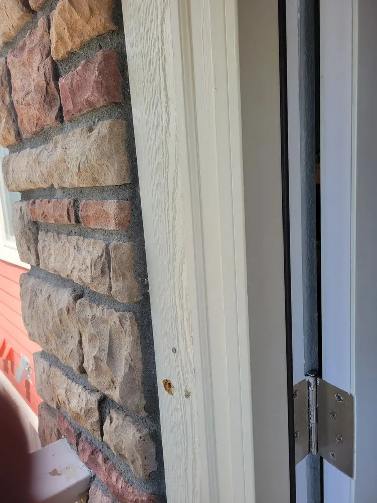 Slide of Lumin General Contractors