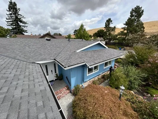 Lumpville Roofing Logo