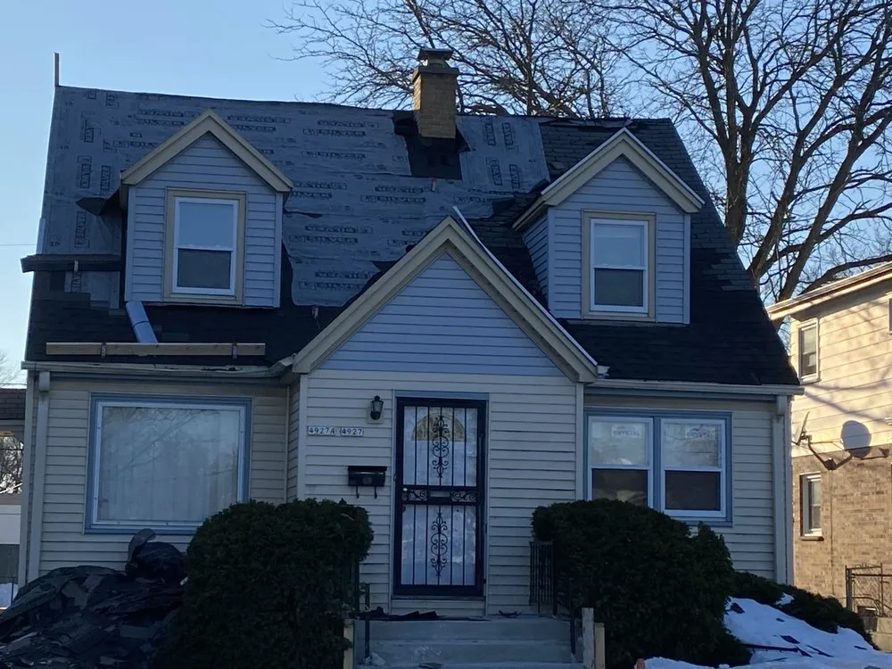 Slide of Luna carpentry