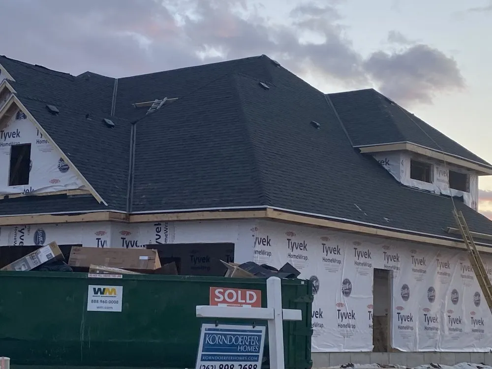 Slide of Luna carpentry