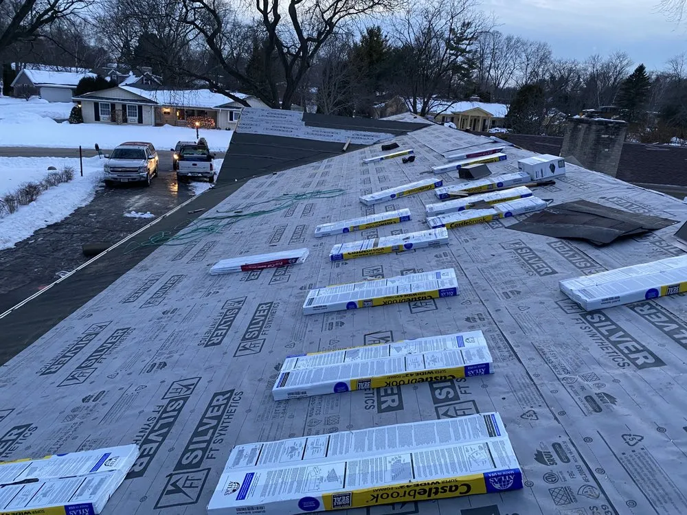 Slide of Luna carpentry