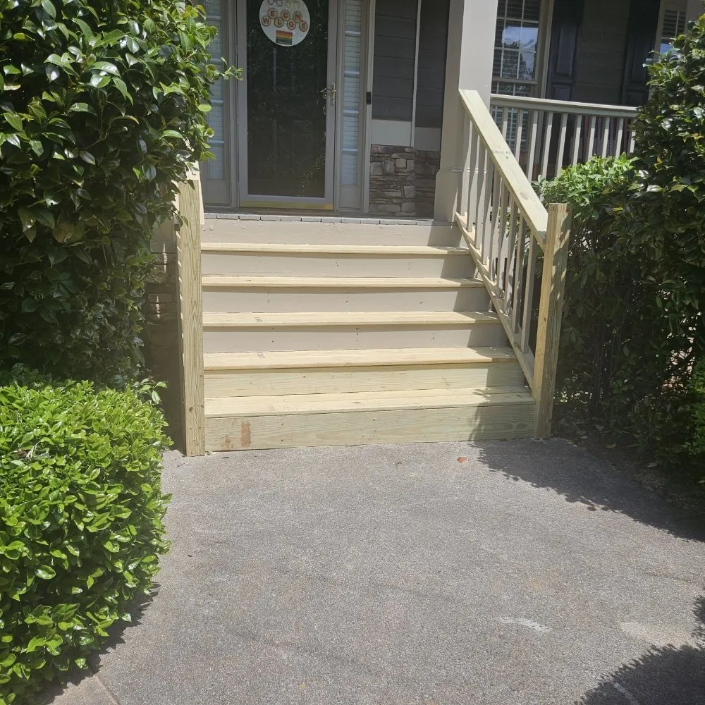 Slide of Luna Construction