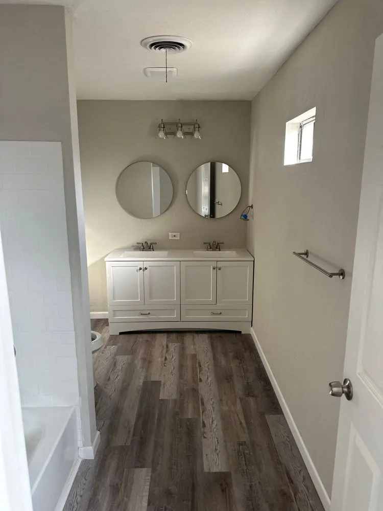 Slide of Luna Endeavors