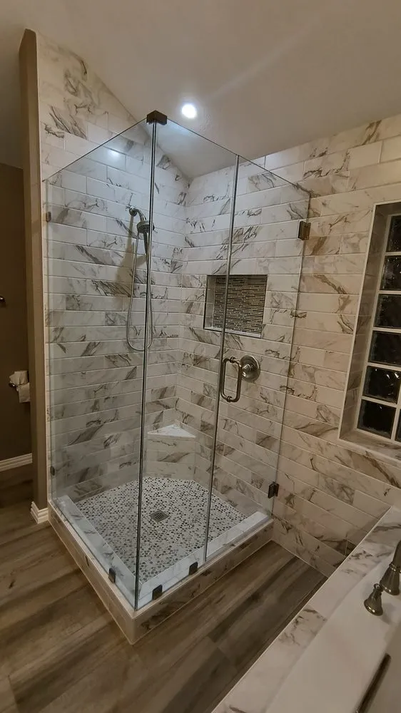 Slide of Luna General Contractors