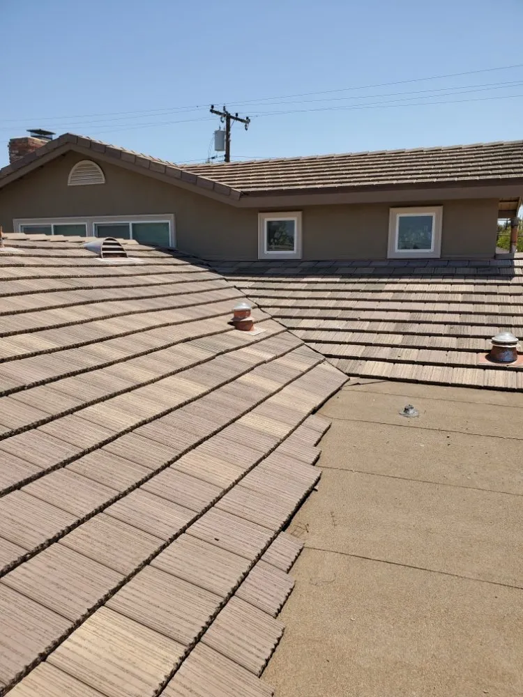 Slide of Luna Roof Repair