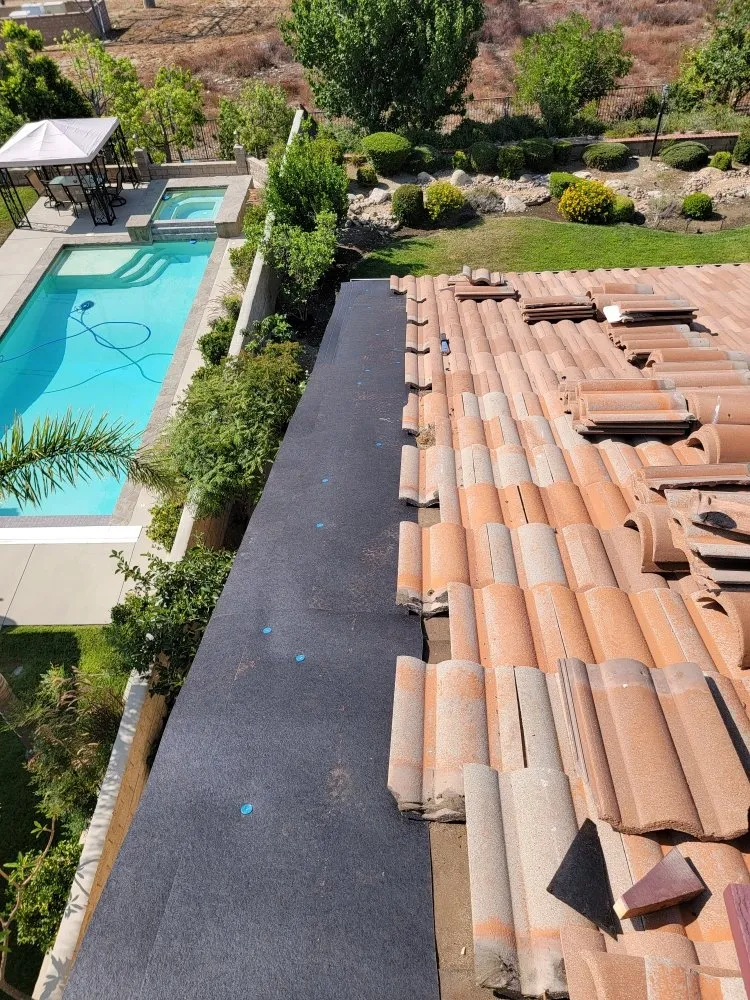 Slide of Luna Roof Repair