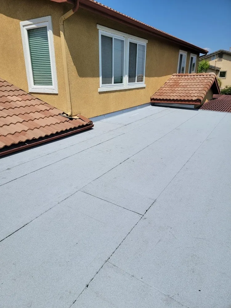 Slide of Luna Roof Repair