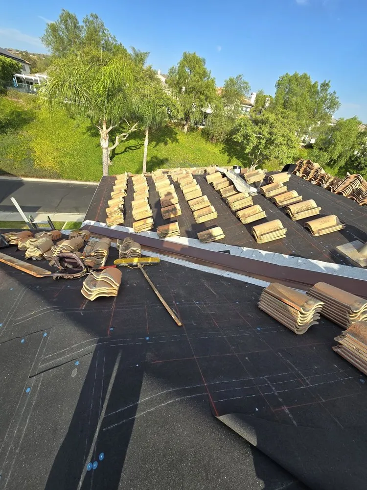 Slide of Luna Roof Repair