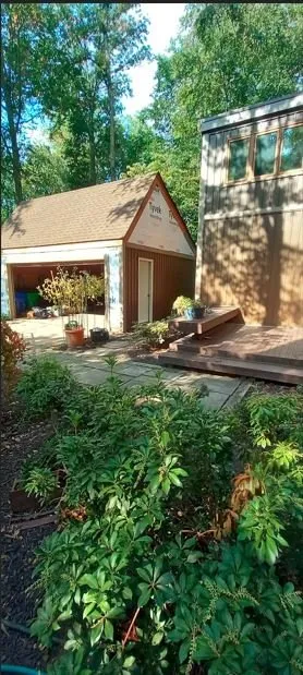 Slide of Luna Roofing & Siding