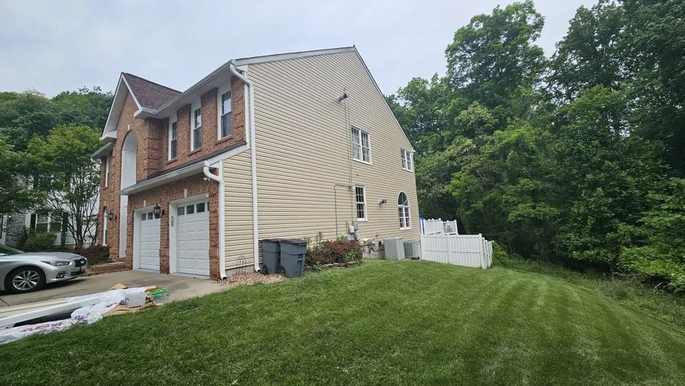 Slide of Luna Roofing & Siding